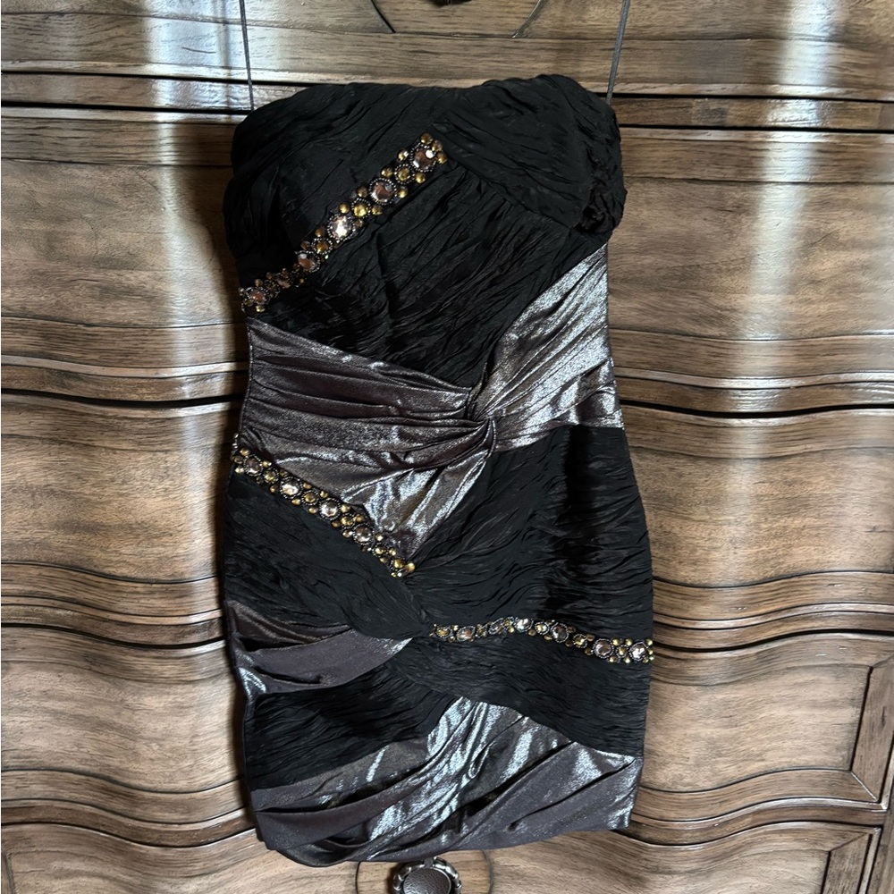 MWOT Mandalay dress Chic Strapless Black and Silver Dress